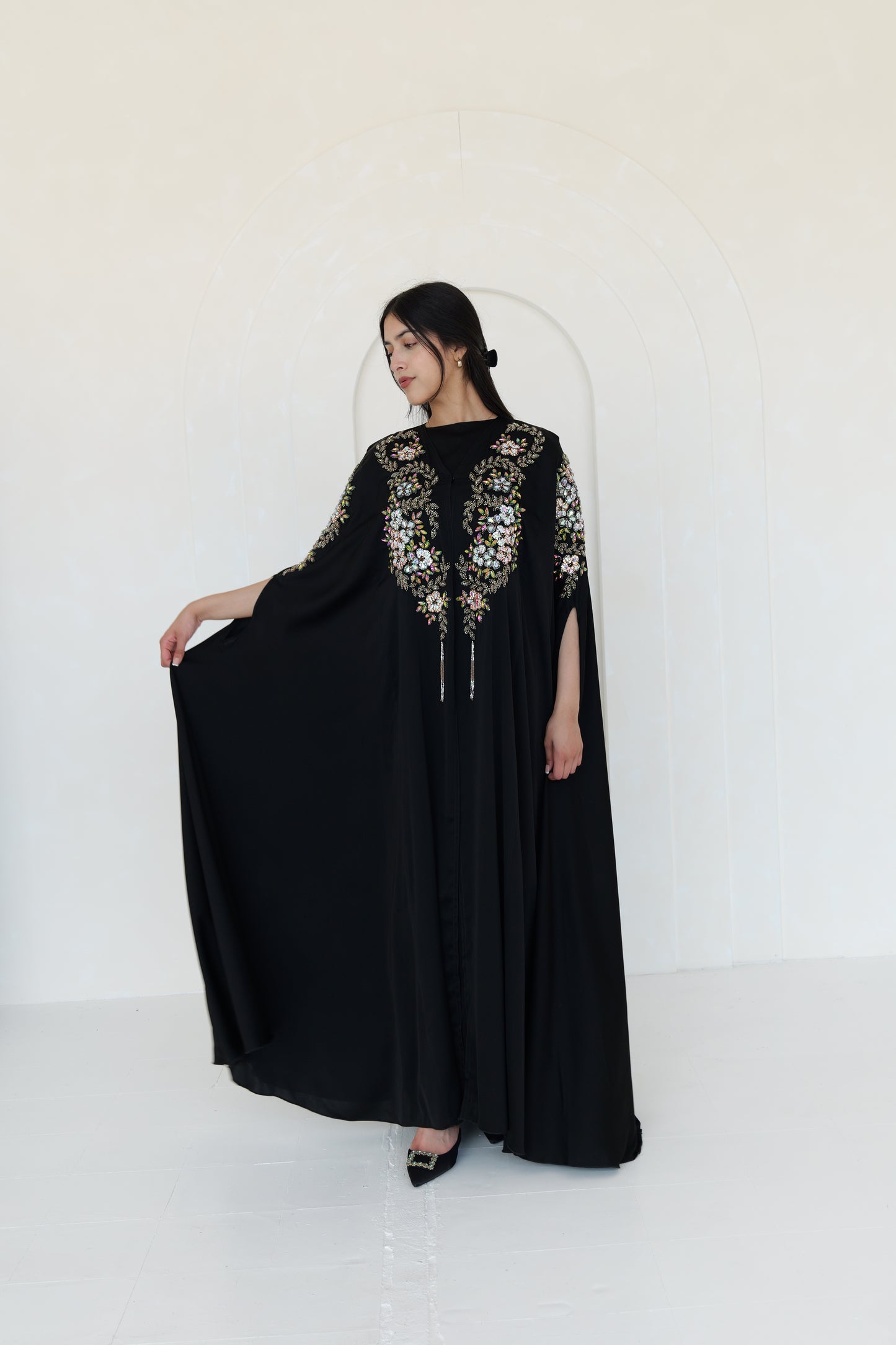 Hadiyah Abaya in black