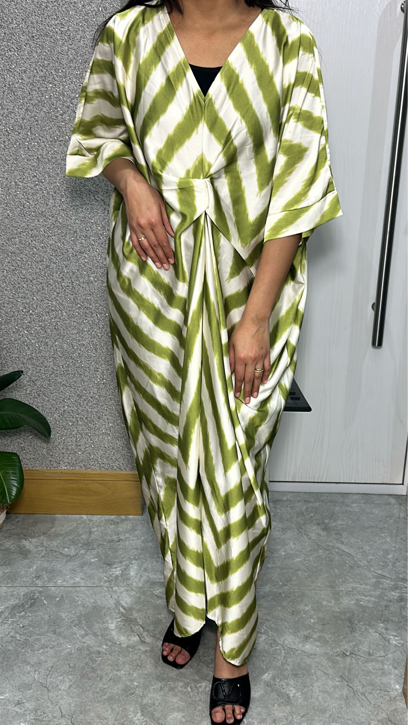 Aaima Kaftan In Lime