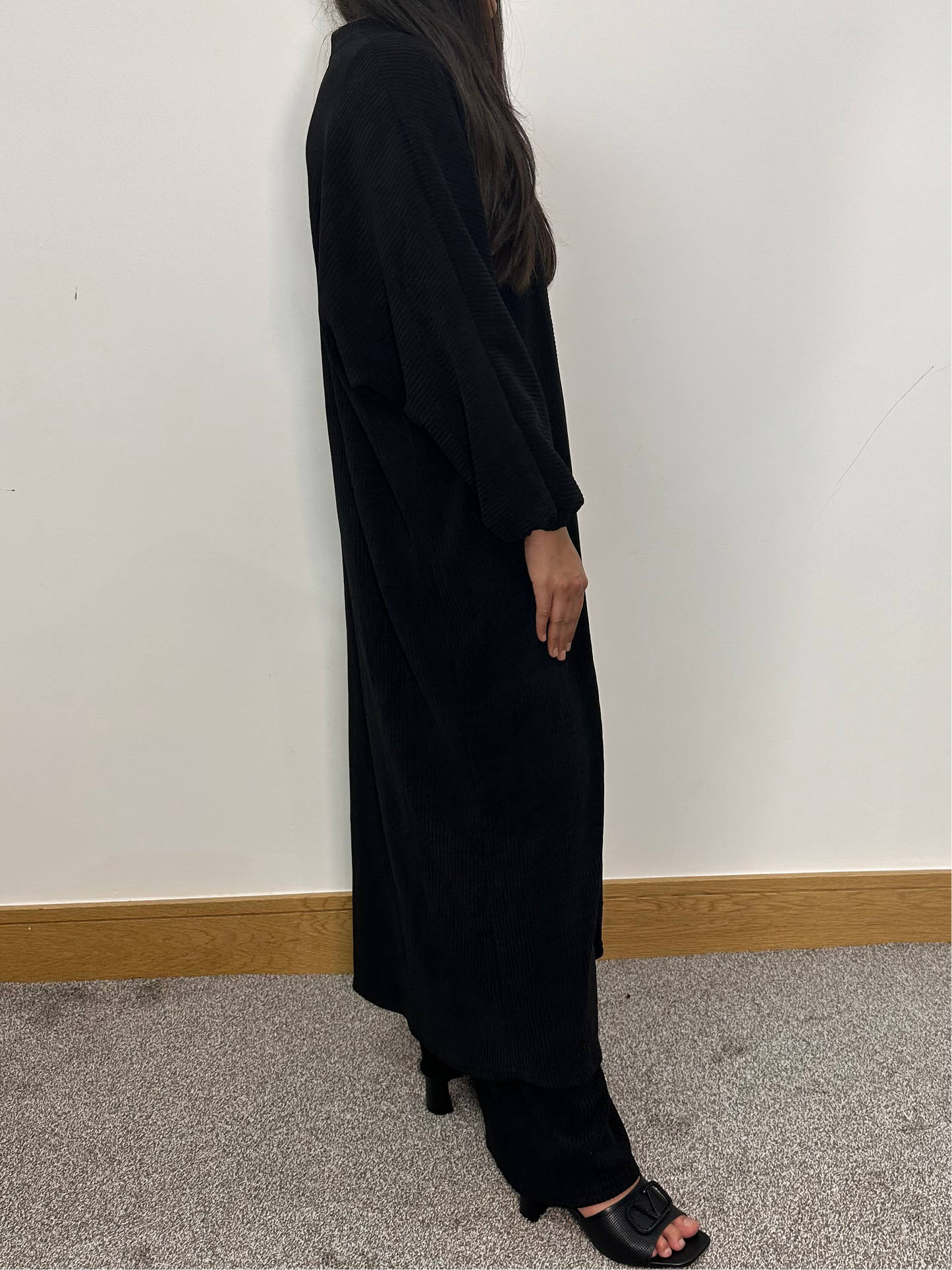 Yesmine co ord set in black