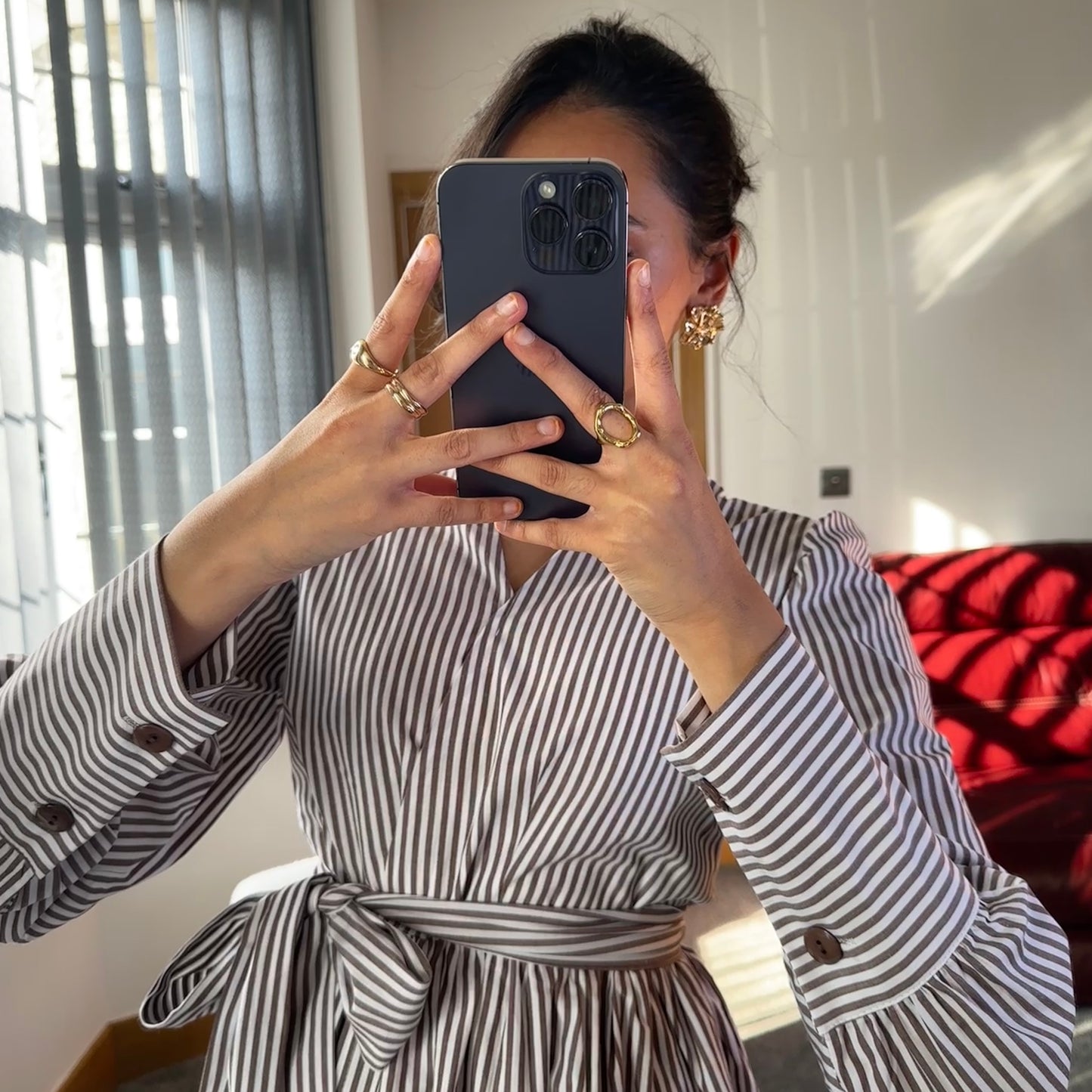 Striped wrap over top in brown