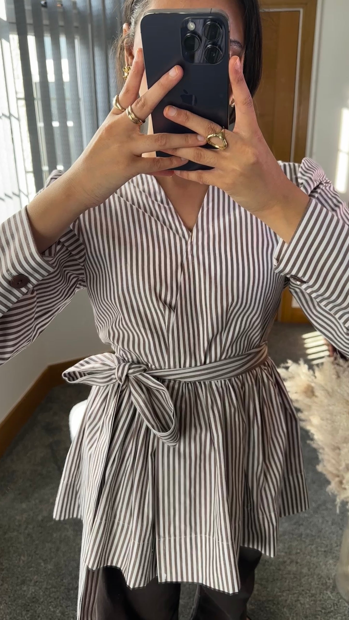 Striped wrap over top in brown