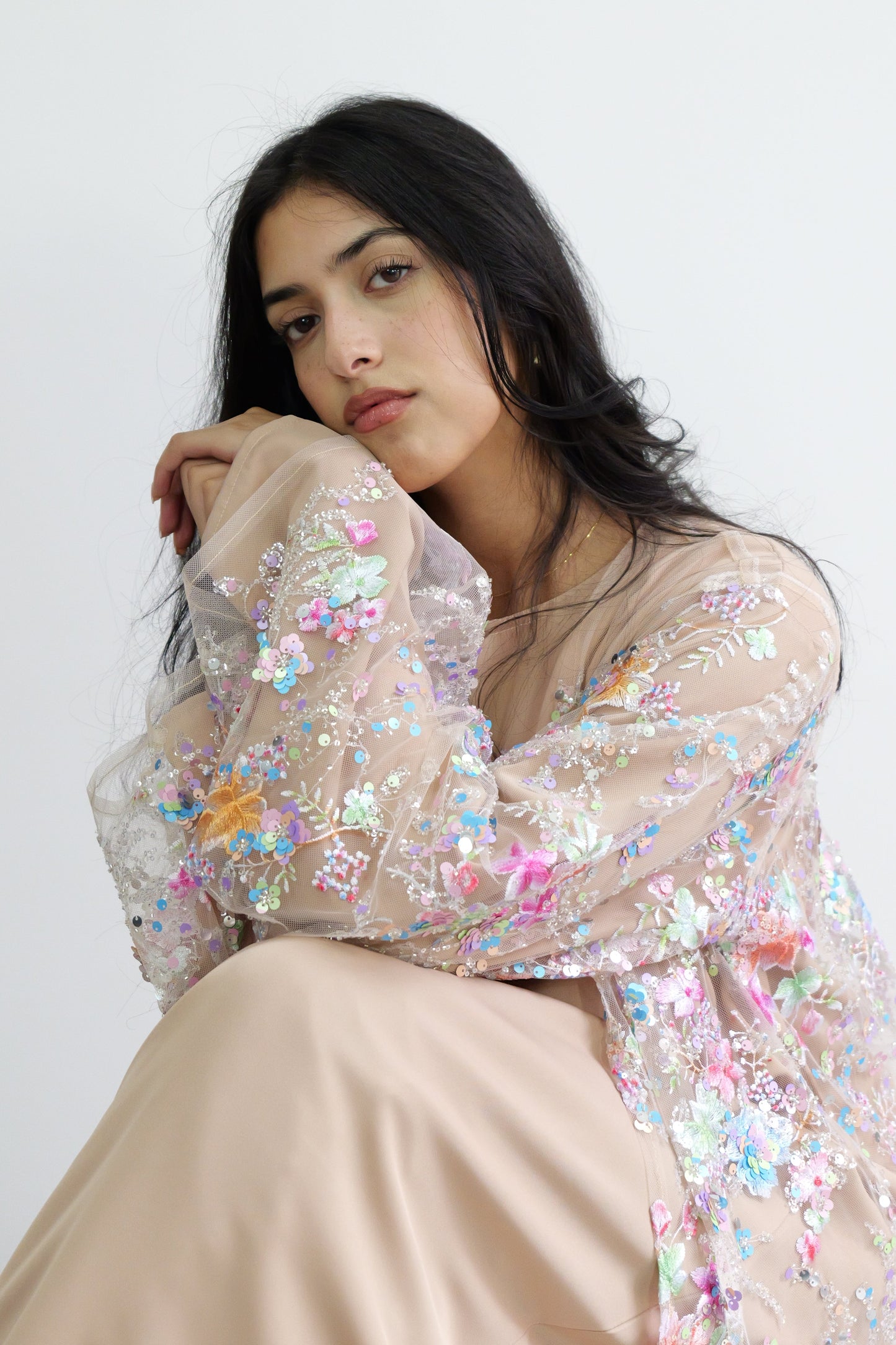 Summer petals abaya in Nude & Pink