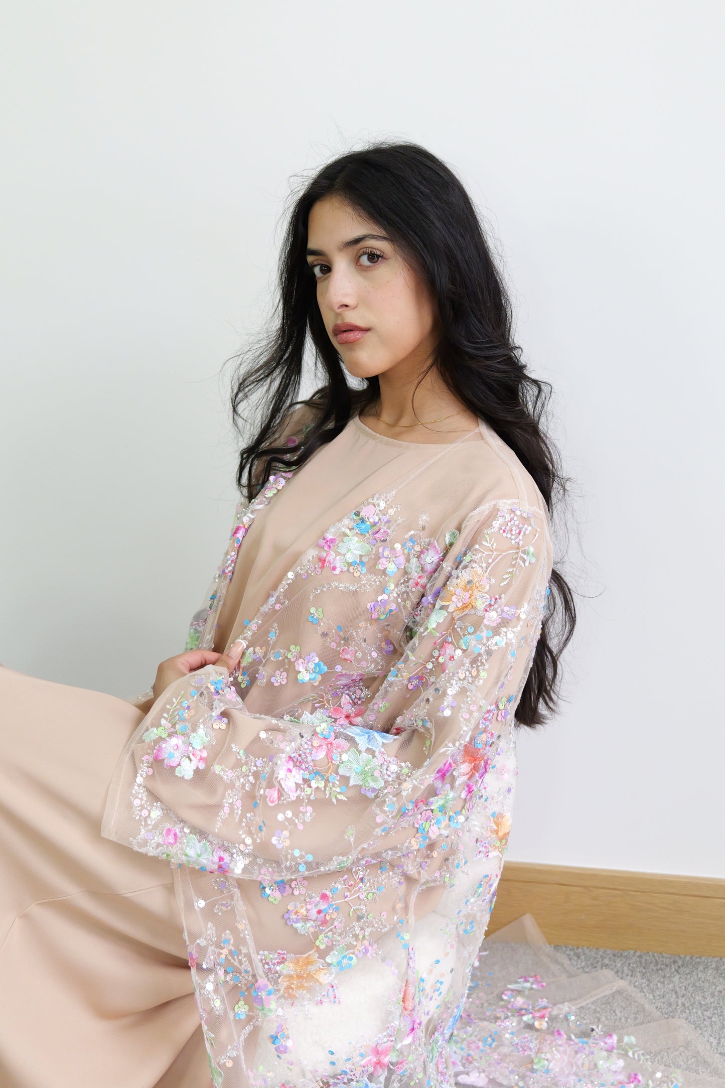 Summer petals abaya in Nude & Pink