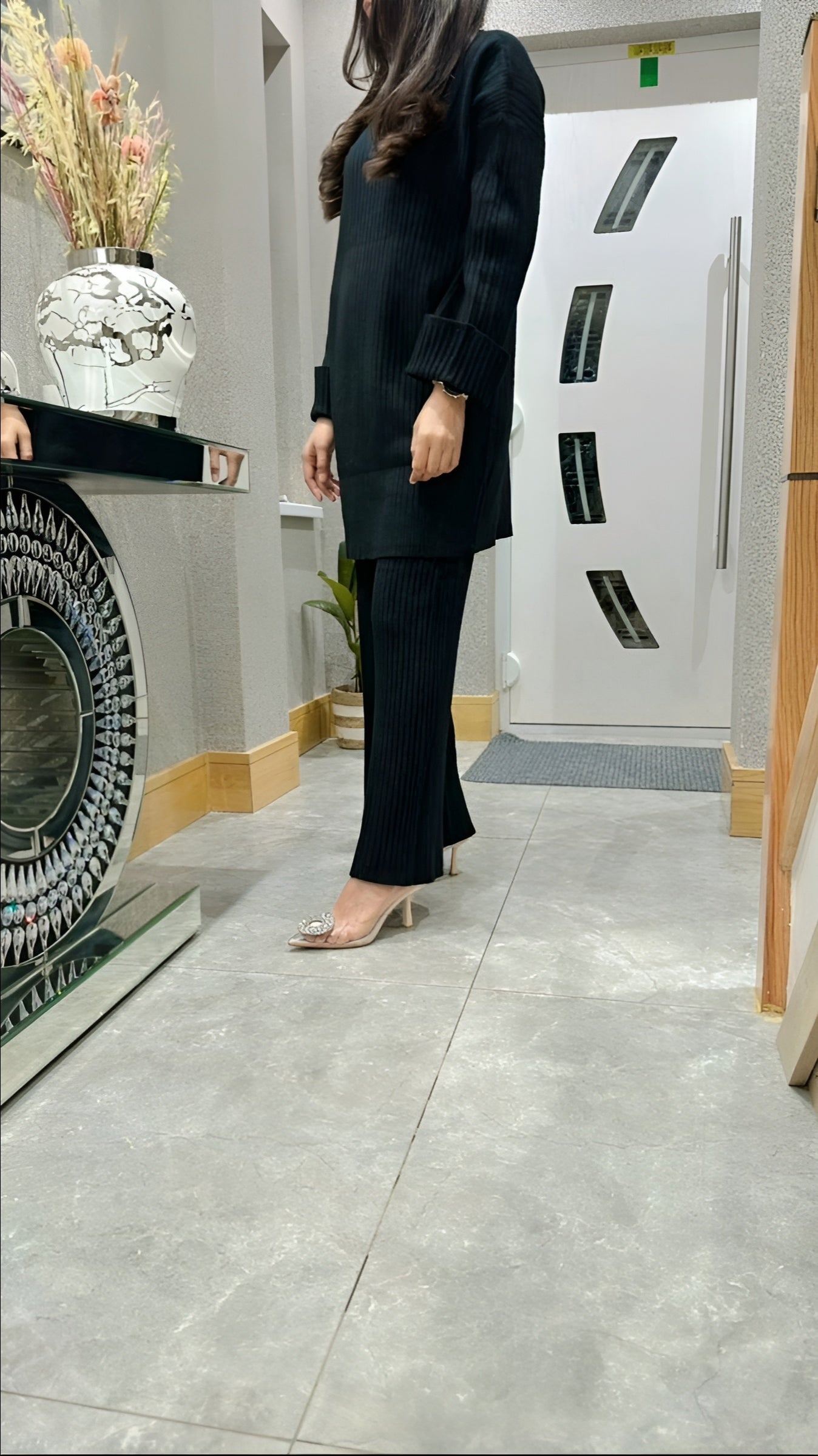 Samra In Black