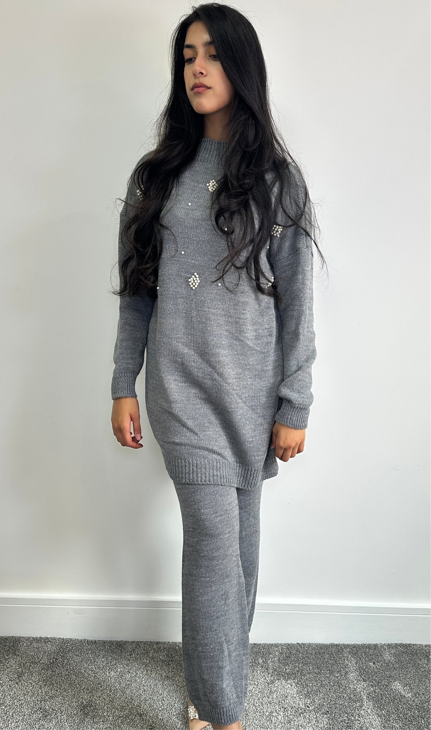 Emina co ord in grey