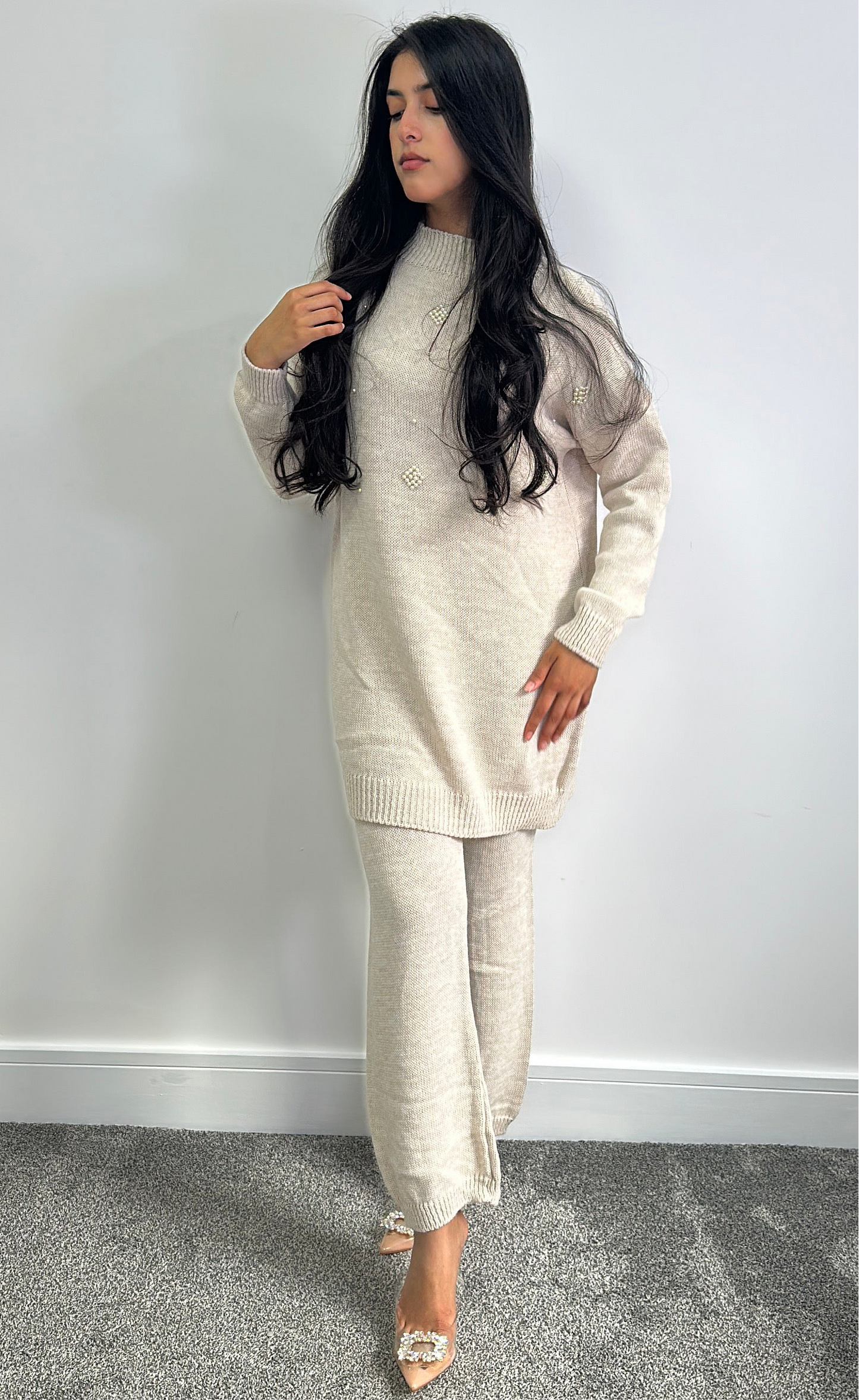 Emina co ord in beige