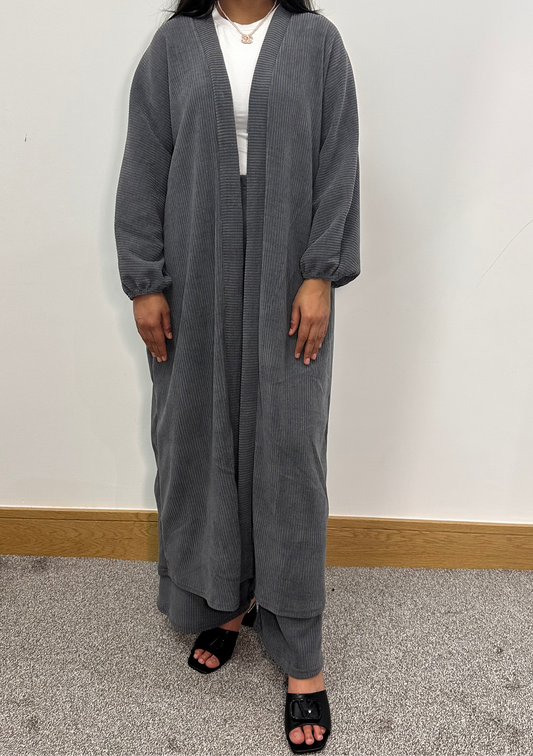 Yesmine co ord set in grey
