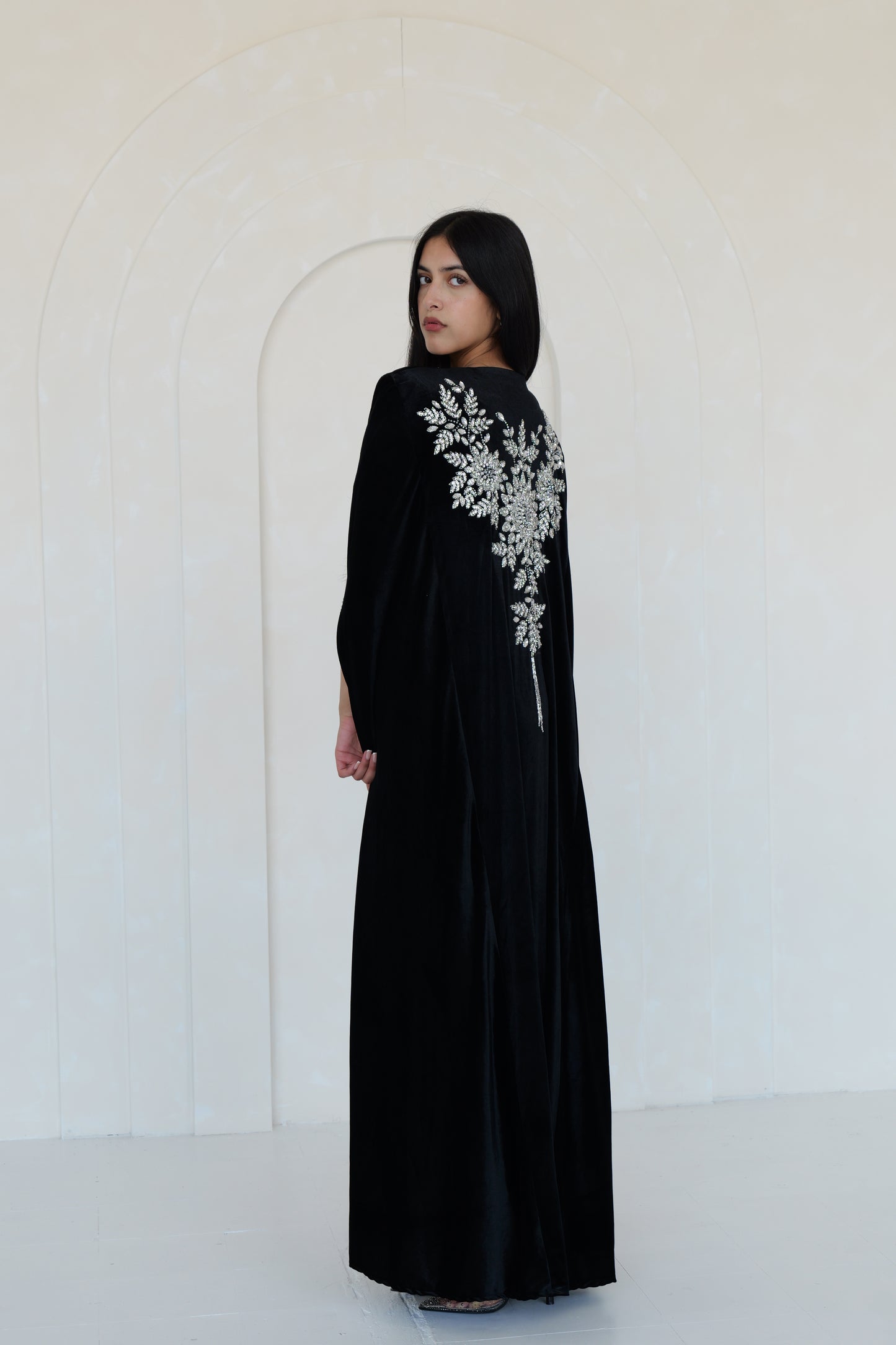 Esham abaya in black