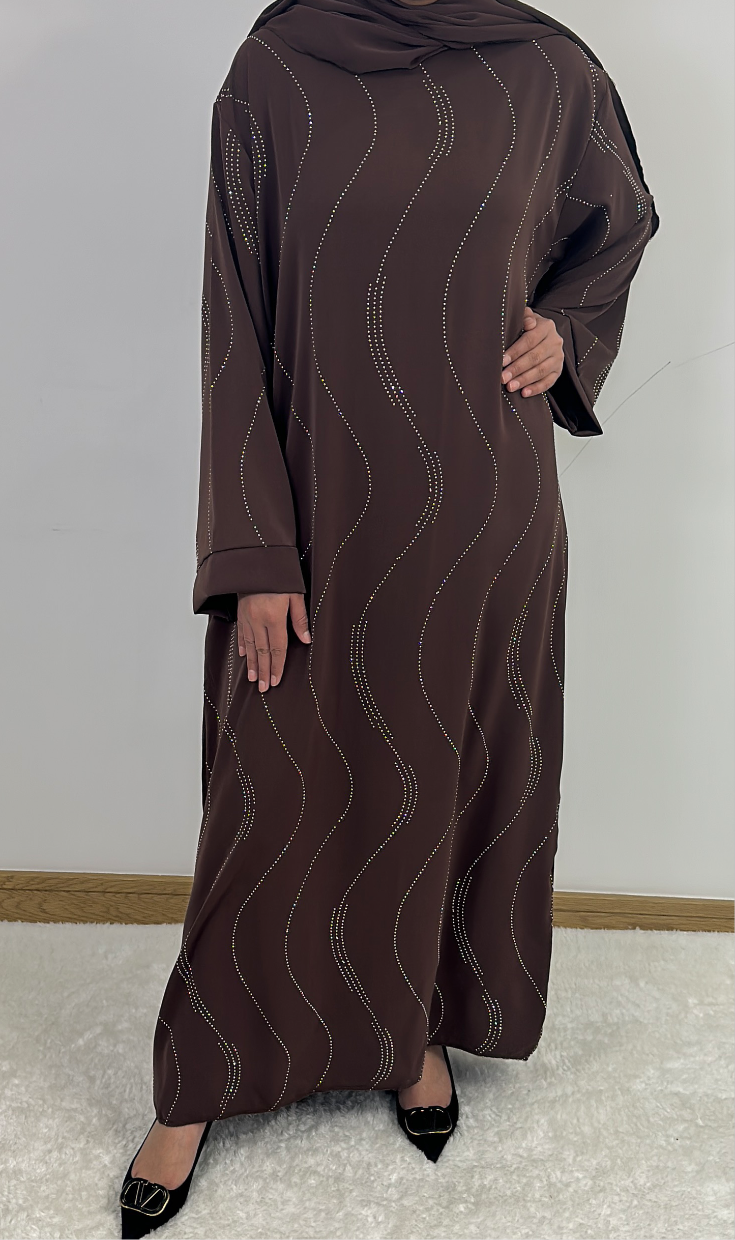 Abaya with attached scarf brown