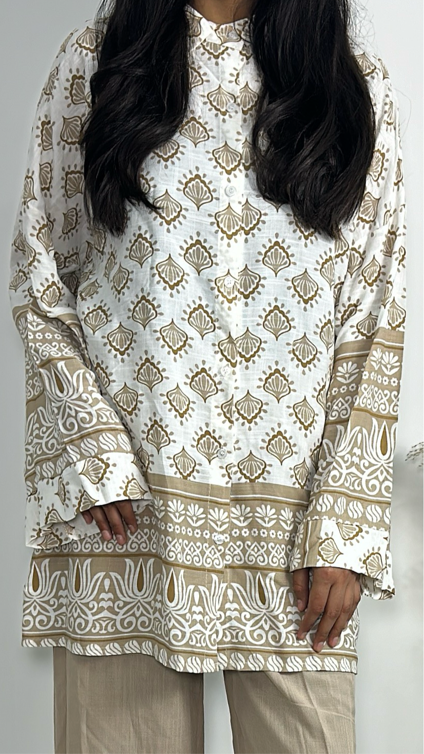 Amara in beige