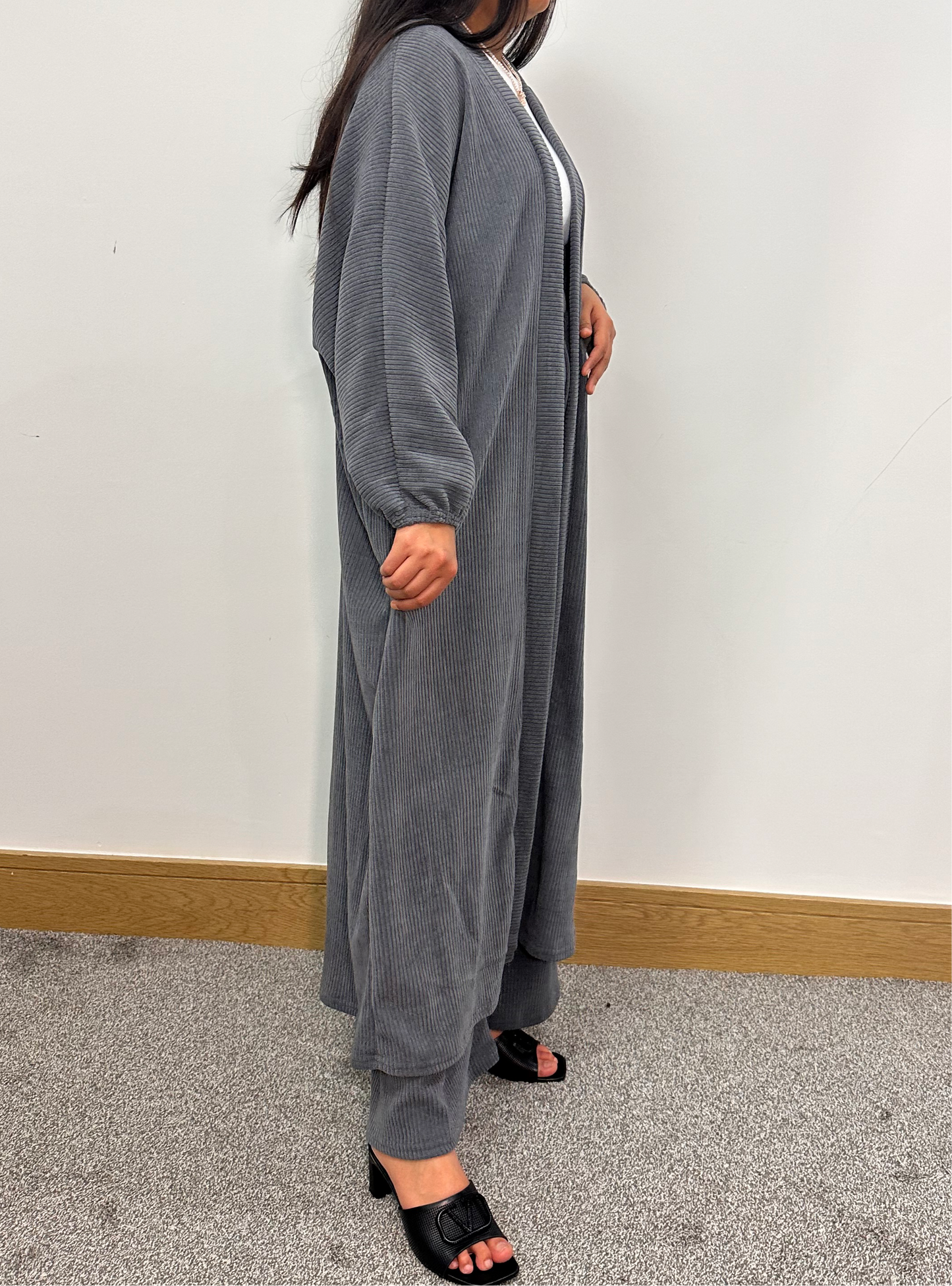 Yesmine co ord set in grey