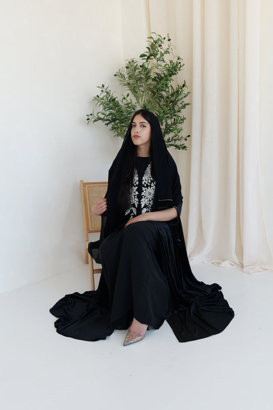 Esham abaya in black