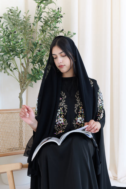 Hadiyah Abaya in black