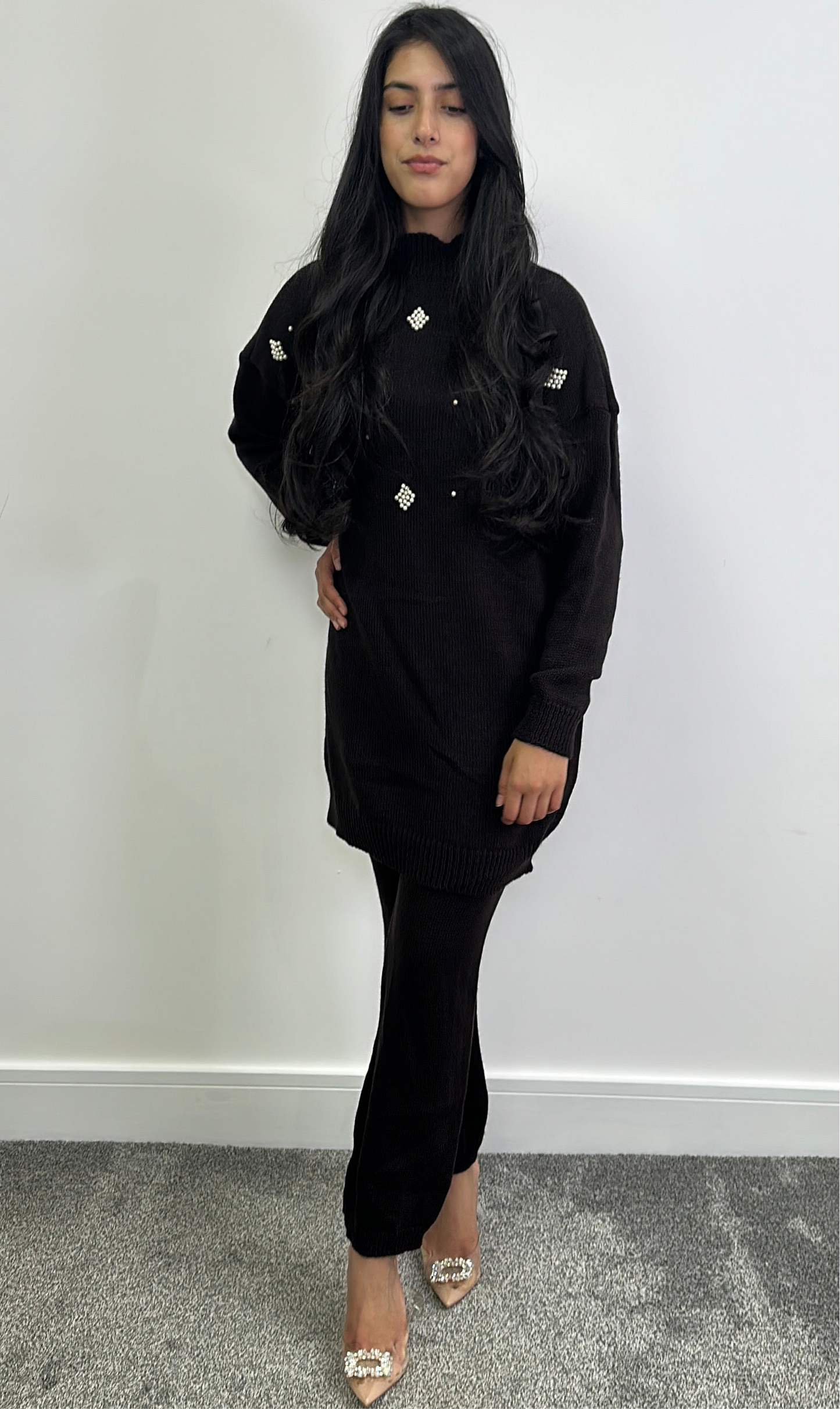 Emina co ord in black