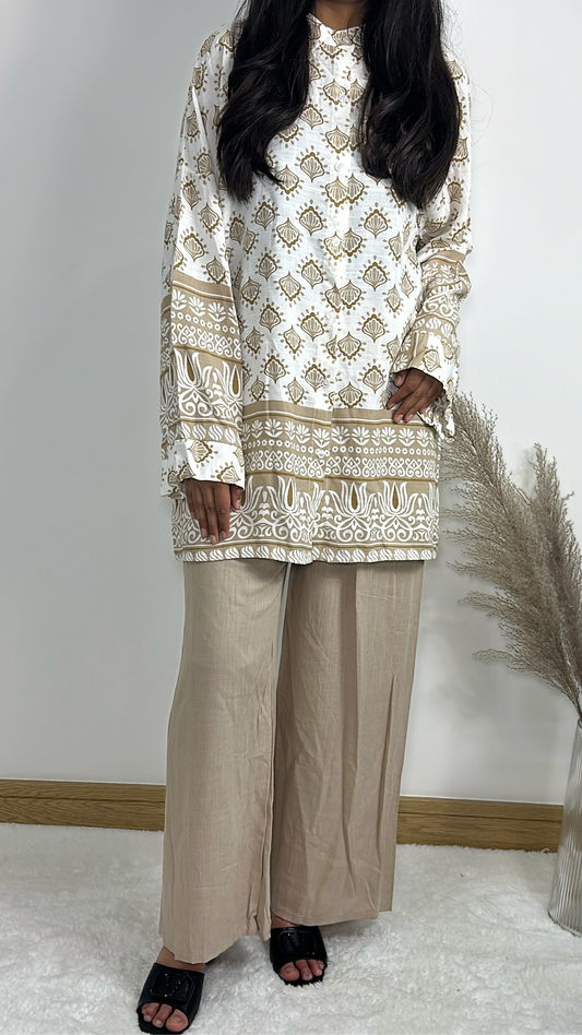 Amara in beige