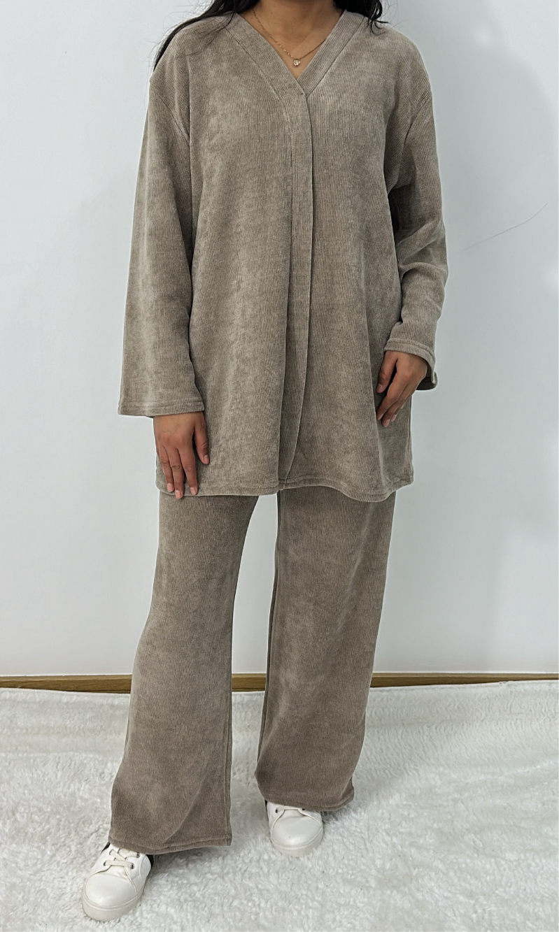 Alara lounge wear co ord set in mocha