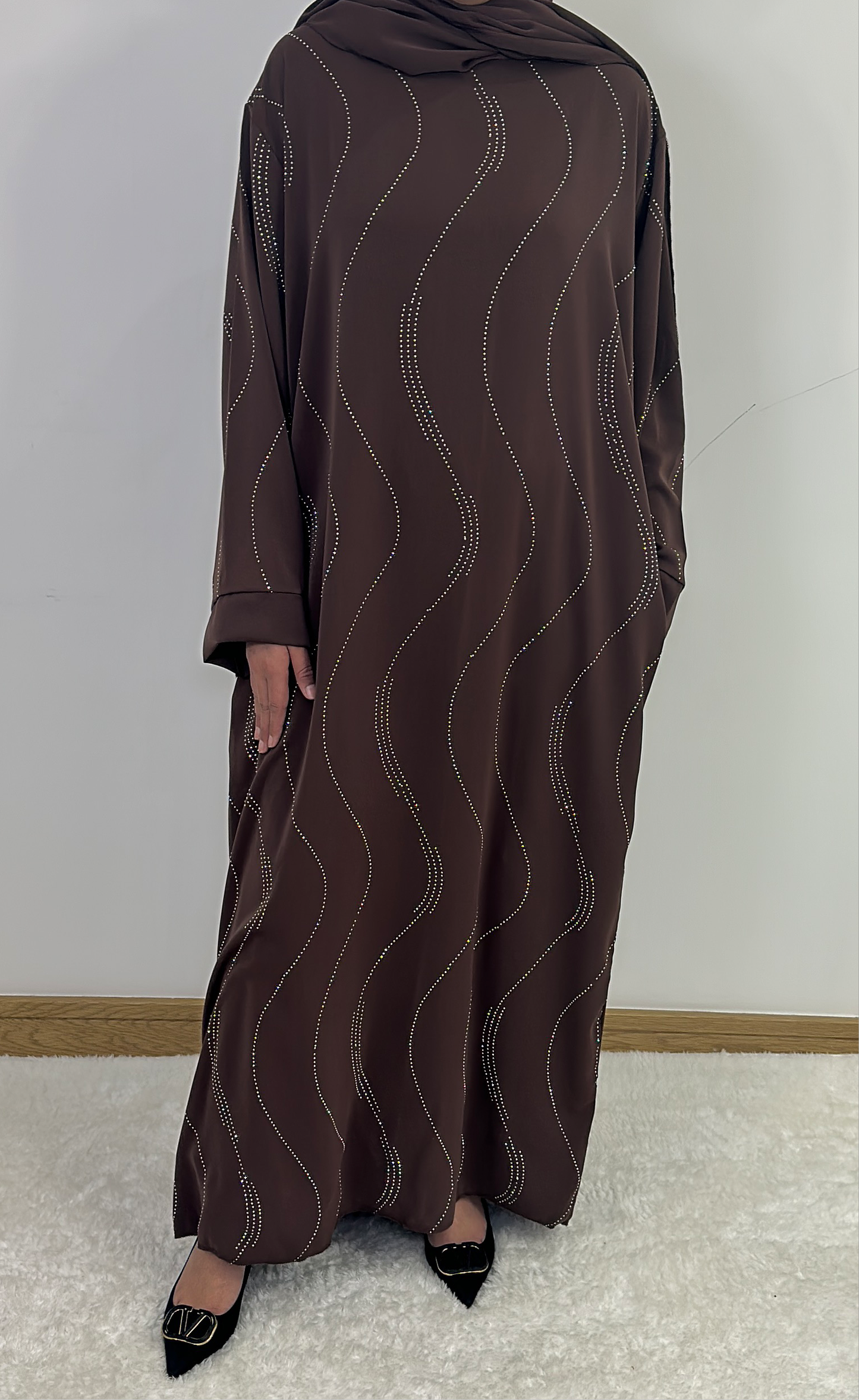 Abaya with attached scarf brown