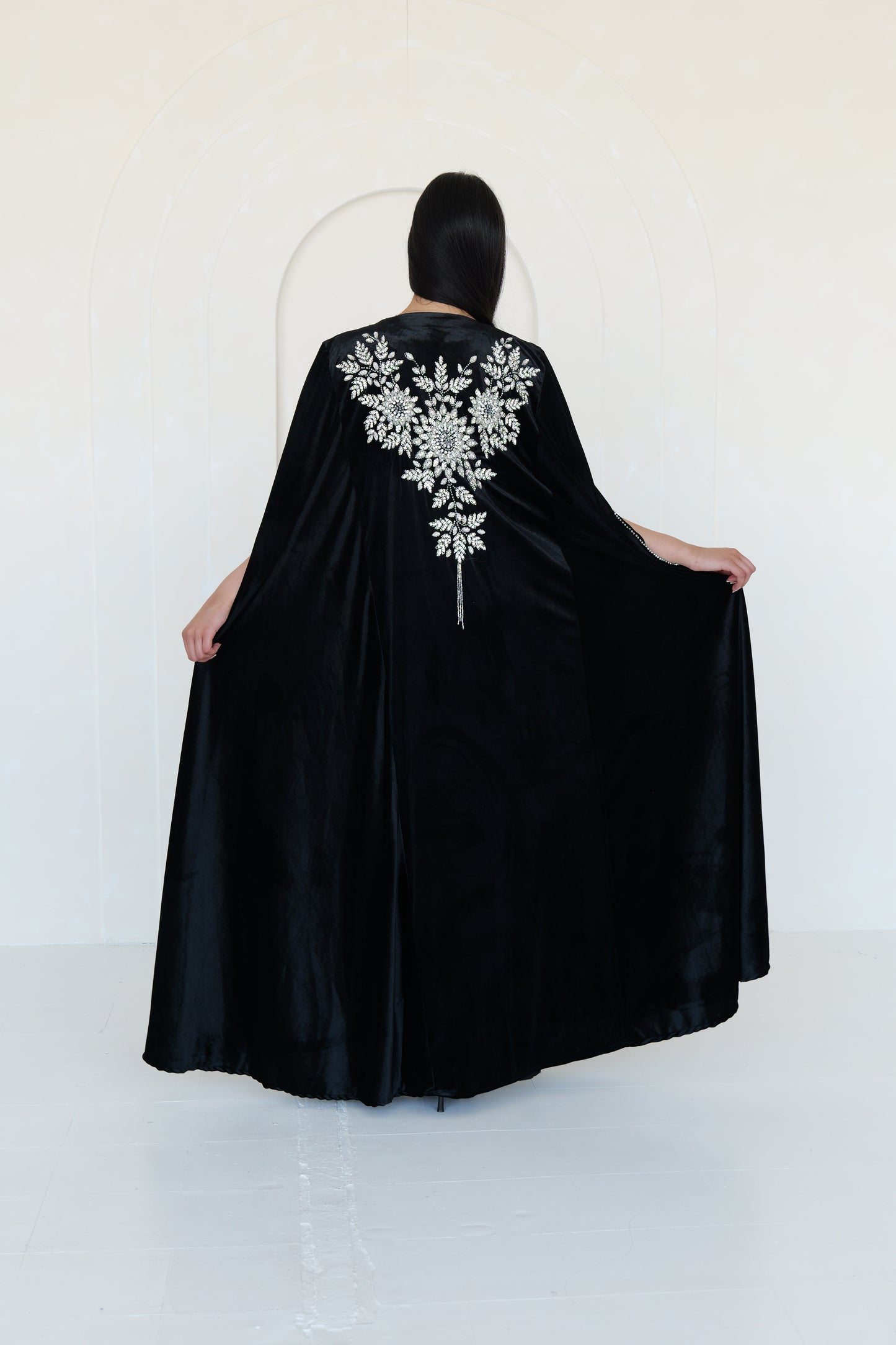 Esham abaya in black