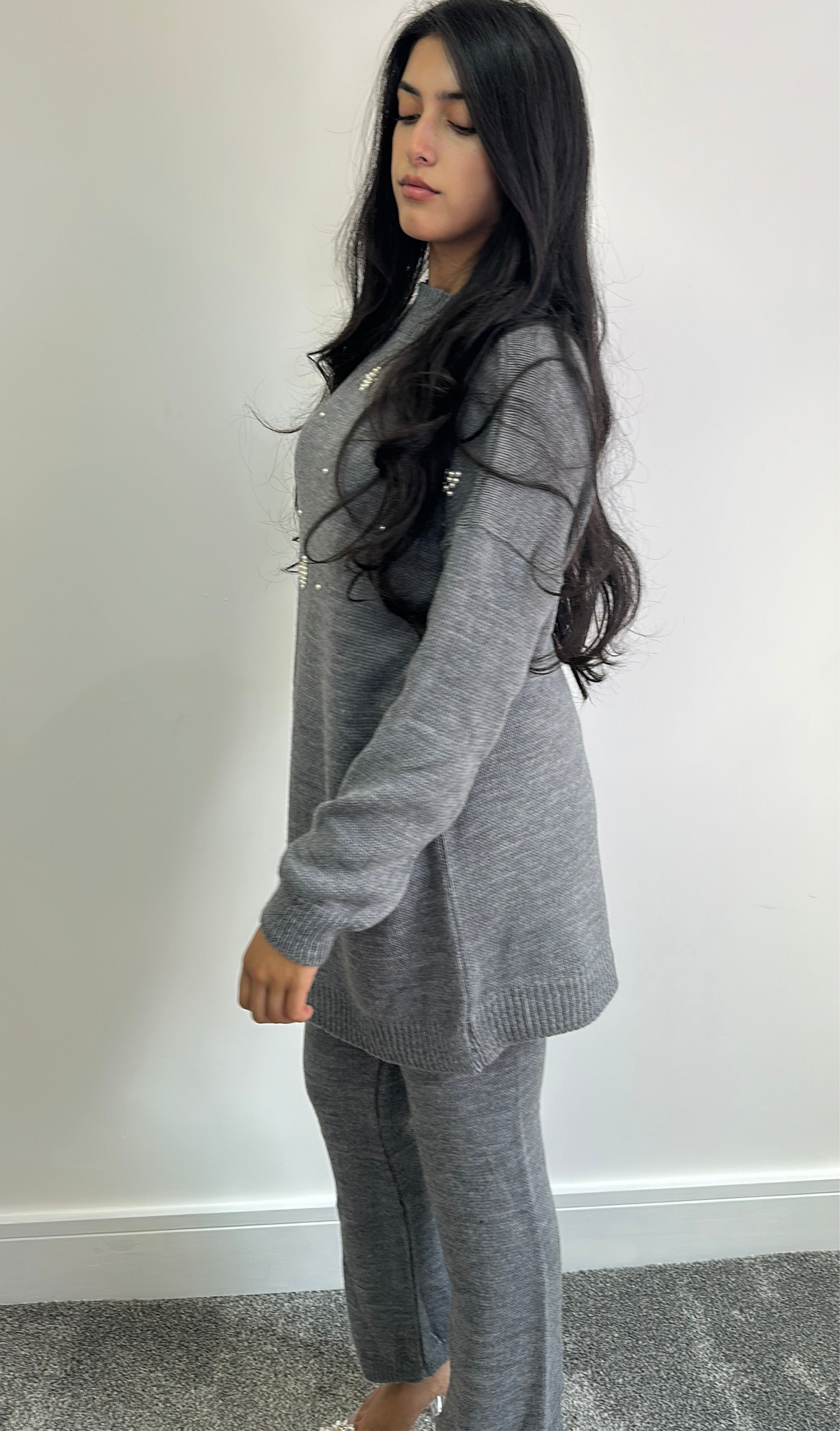 Emina co ord in grey