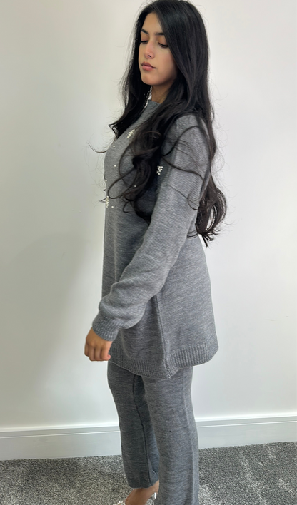 Emina co ord in grey
