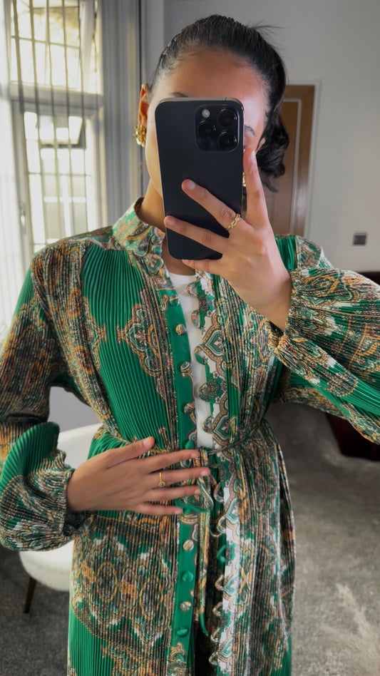 Shana two piece co ord set in green