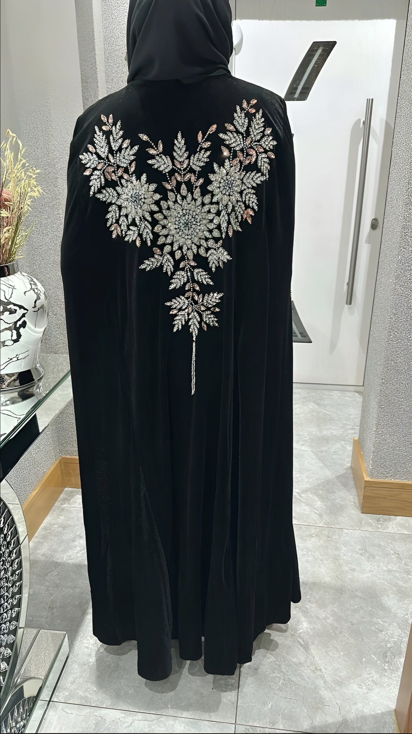 Eshma In Black Abaya