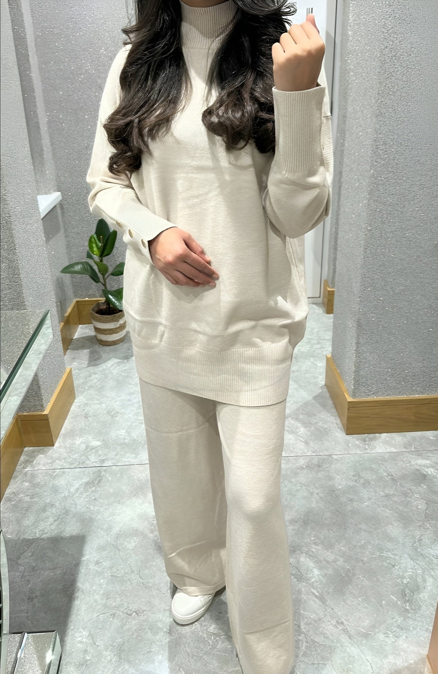 Faiza In Cream