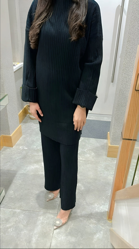 Samra In Black
